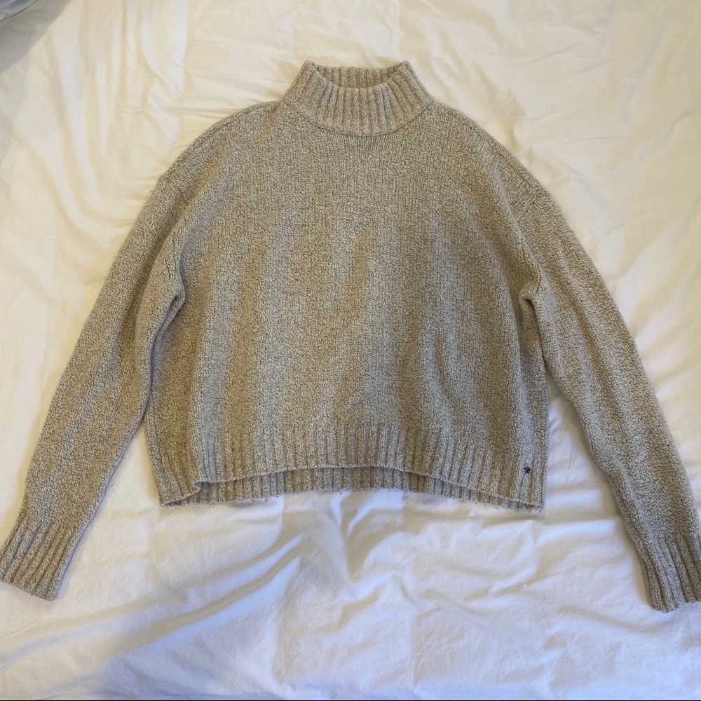 American Eagle Cropped Mockneck sweater